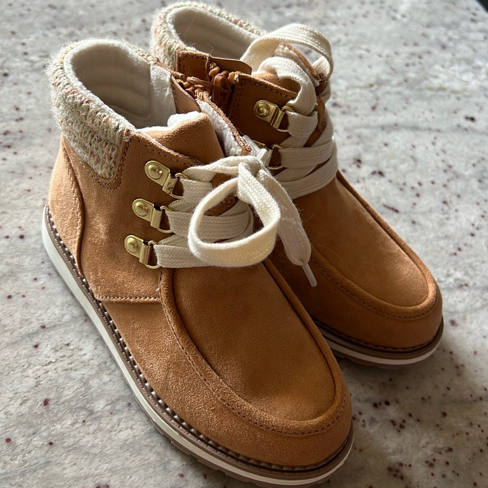 Cat and Jack girls size 11T boots. Brand new without tags.